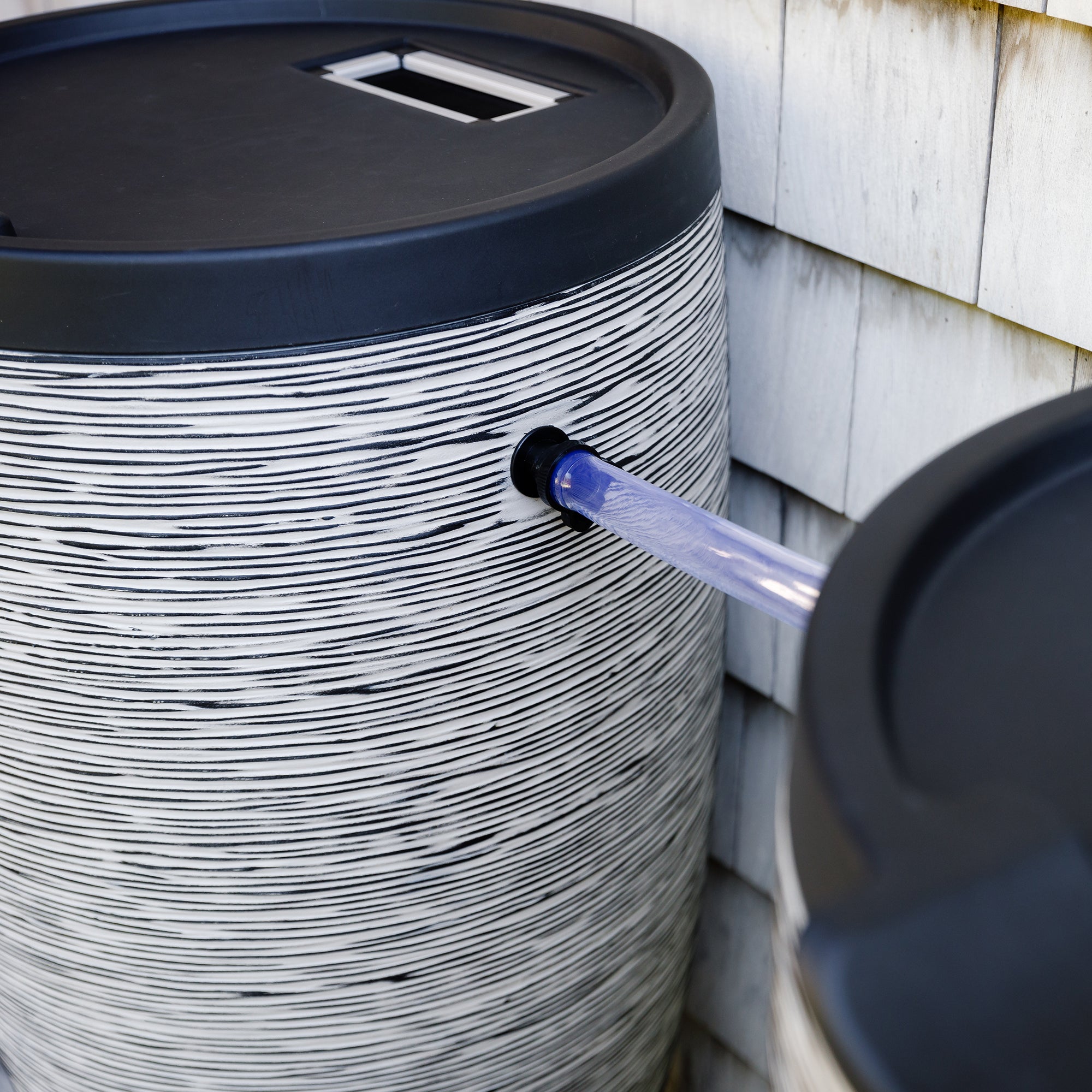 Newport Rain Barrel with Removable Lid and Stand